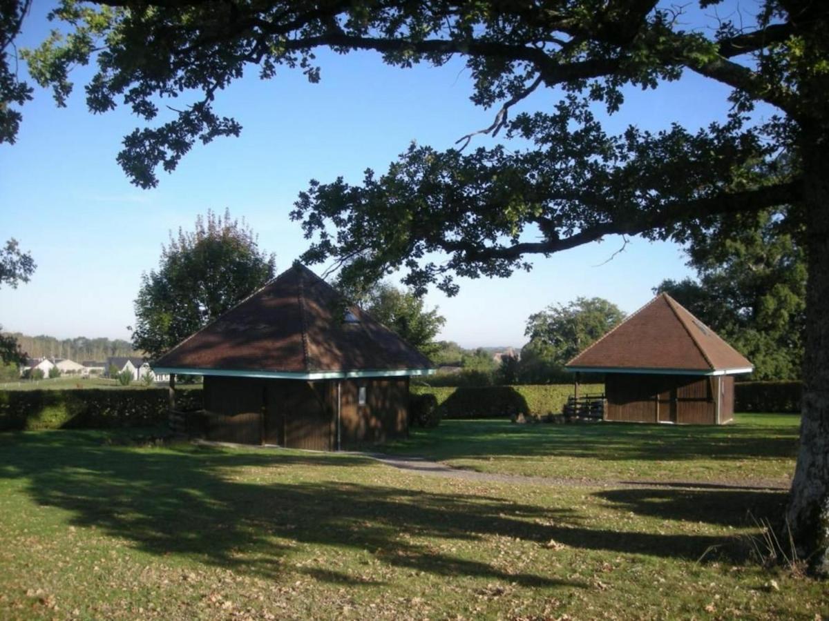 Chalet En Pleine Nature A Orsennes Avec Etang A Proximite, Ideal Pour 6 Personnes Et Animaux Admis - Fr-1-591-170 Екстериор снимка